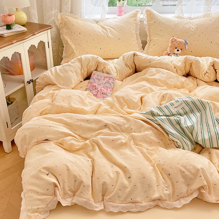 91家纺网 家纺一手货源 找家纺 优佳优品 2025新款A类云感木棉皱皱双层纱全棉镂空花边四件套（提供买家秀） 七彩奶黄