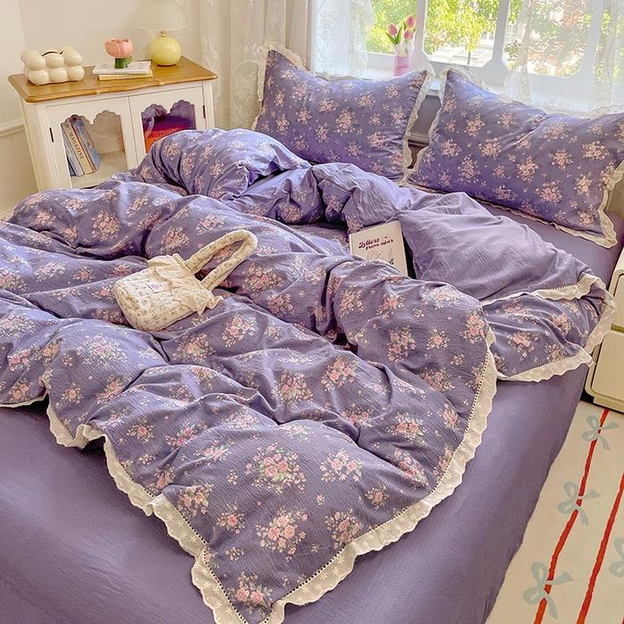 91家纺网 家纺一手货源 找家纺 优佳优品 2025新款A类云感木棉皱皱双层纱全棉镂空花边四件套（提供买家秀） 紫藤花语