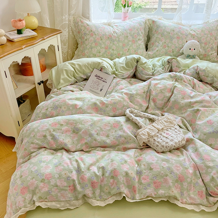 91家纺网 家纺一手货源 找家纺 优佳优品 2025新款A类云感木棉皱皱双层纱全棉镂空花边四件套（提供买家秀） 薄荷之夏