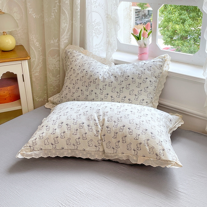 91家纺网 家纺一手货源 找家纺 优佳优品 2025新款A类云感木棉皱皱双层纱全棉镂空花边四件套（提供买家秀） 呆萌兔