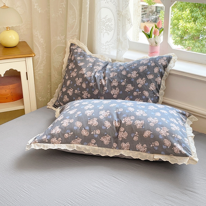 91家纺网 家纺一手货源 找家纺 优佳优品 2025新款A类云感木棉皱皱双层纱全棉镂空花边四件套（提供买家秀） 一抹蓝