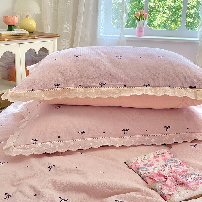 91家纺网 家纺一手货源 找家纺 优佳优品 2025新款A类云感木棉皱皱双层纱全棉镂空花边四件套（提供买家秀） 同心结