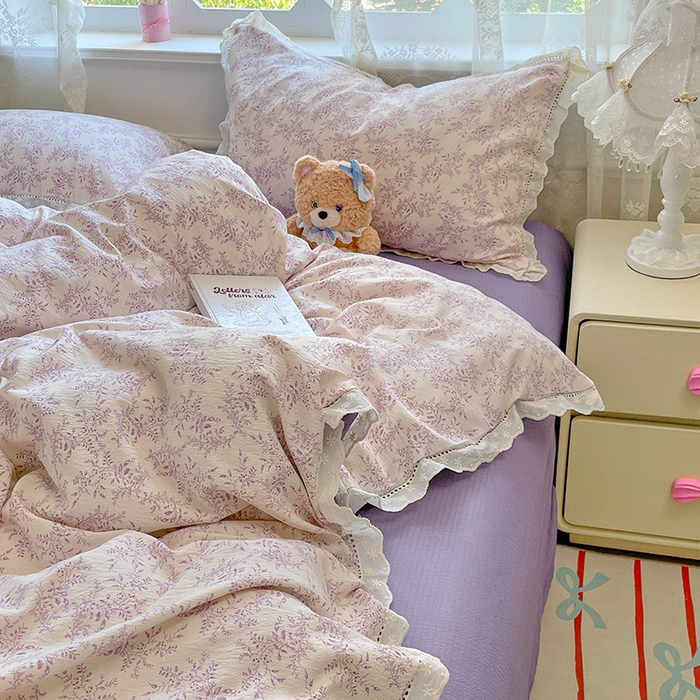 91家纺网 家纺一手货源 找家纺 优佳优品 2025新款A类云感木棉皱皱双层纱全棉镂空花边四件套（提供买家秀） 午夜紫魅