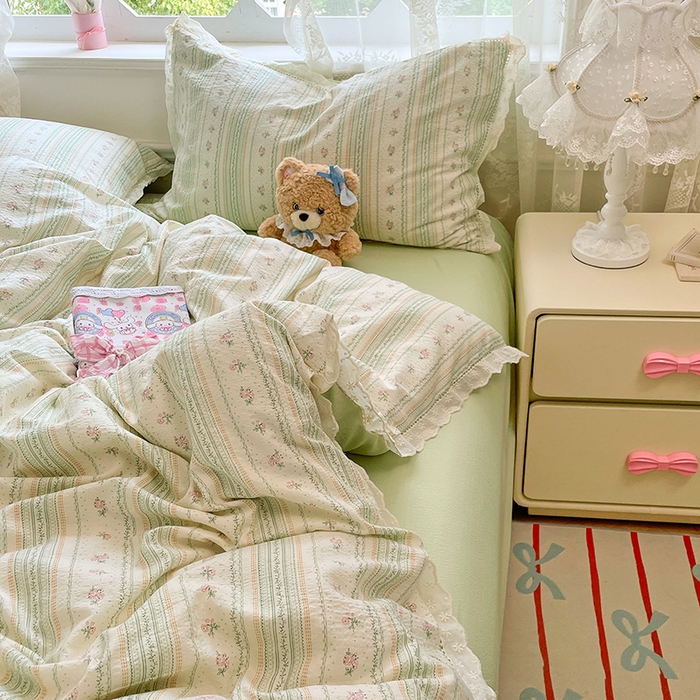 91家纺网 家纺一手货源 找家纺 优佳优品 2025新款A类云感木棉皱皱双层纱全棉镂空花边四件套（提供买家秀） 君心莫莉