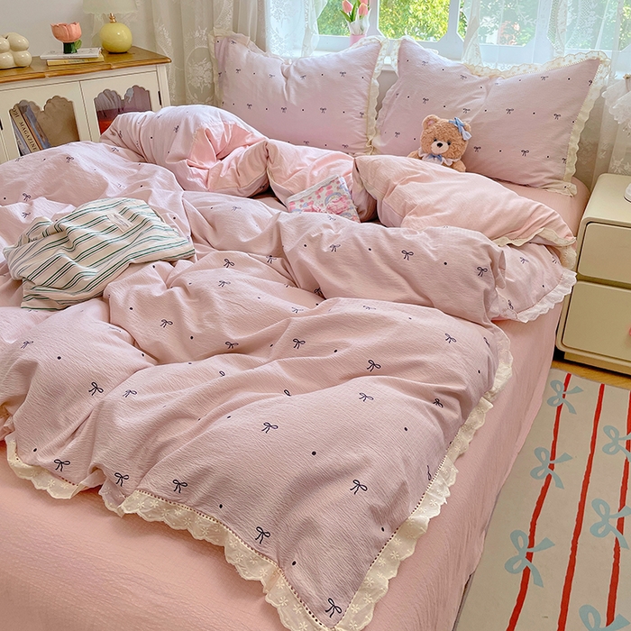 91家纺网 家纺一手货源 找家纺 优佳优品 2025新款A类云感木棉皱皱双层纱全棉镂空花边四件套（提供买家秀） 同心结