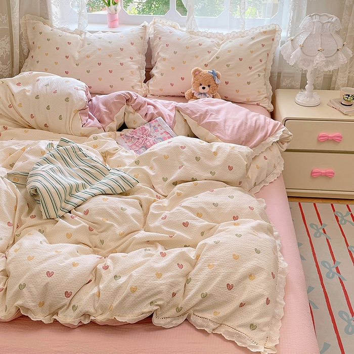 91家纺网 家纺一手货源 找家纺 优佳优品 2025新款A类云感木棉皱皱双层纱全棉镂空花边四件套（提供买家秀） 砰然心动