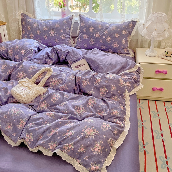 91家纺网 家纺一手货源 找家纺 优佳优品 2025新款A类云感木棉皱皱双层纱全棉镂空花边四件套（提供买家秀） 紫藤花语