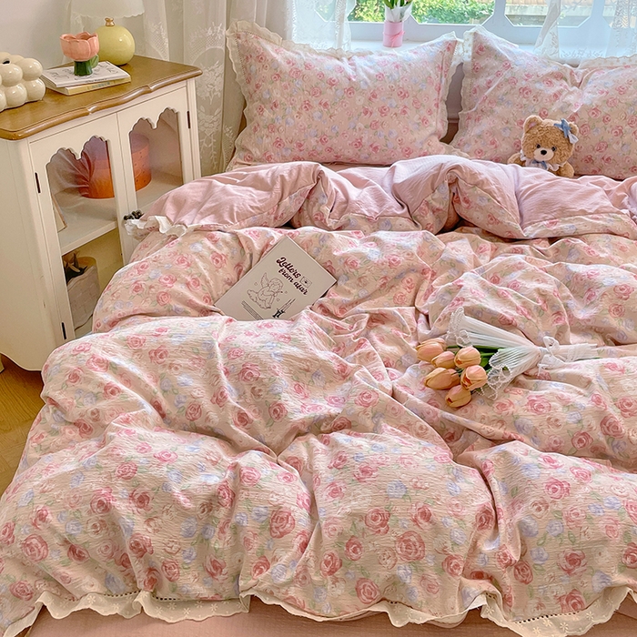 91家纺网 家纺一手货源 找家纺 优佳优品 2025新款A类云感木棉皱皱双层纱全棉镂空花边四件套（提供买家秀） 戴安娜玫瑰