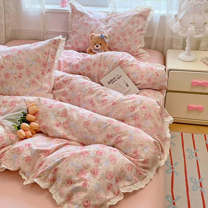 91家纺网 家纺一手货源 找家纺 优佳优品 2025新款A类云感木棉皱皱双层纱全棉镂空花边四件套（提供买家秀） 戴安娜玫瑰