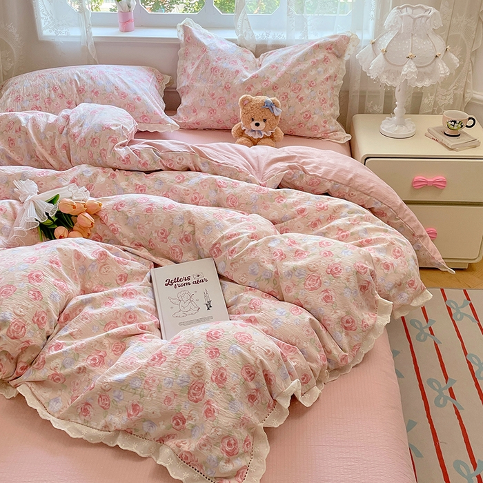 91家纺网 家纺一手货源 找家纺 优佳优品 2025新款A类云感木棉皱皱双层纱全棉镂空花边四件套（提供买家秀） 戴安娜玫瑰