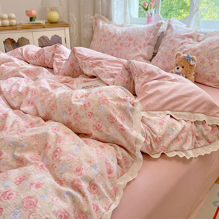 91家纺网 家纺一手货源 找家纺 优佳优品 2025新款A类云感木棉皱皱双层纱全棉镂空花边四件套（提供买家秀） 戴安娜玫瑰