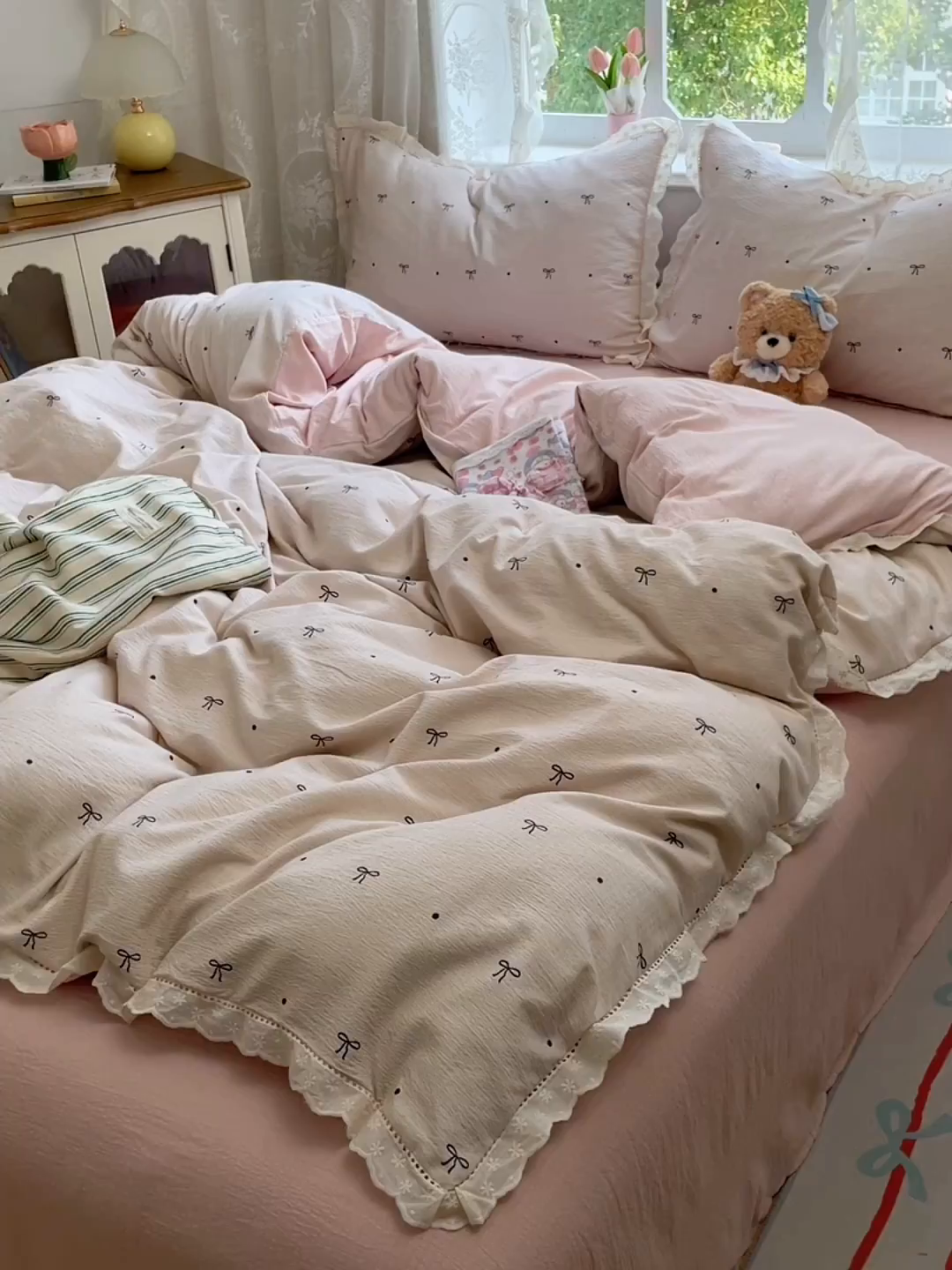 91家纺网 家纺一手货源 找家纺 优佳优品 2025新款A类云感木棉皱皱双层纱全棉镂空花边四件套（提供买家秀） 同心结
