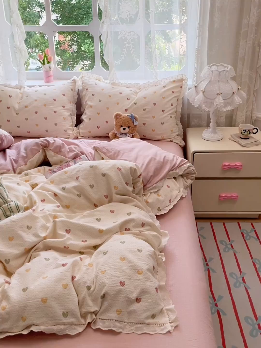 91家纺网 家纺一手货源 找家纺 优佳优品 2025新款A类云感木棉皱皱双层纱全棉镂空花边四件套（提供买家秀） 砰然心动