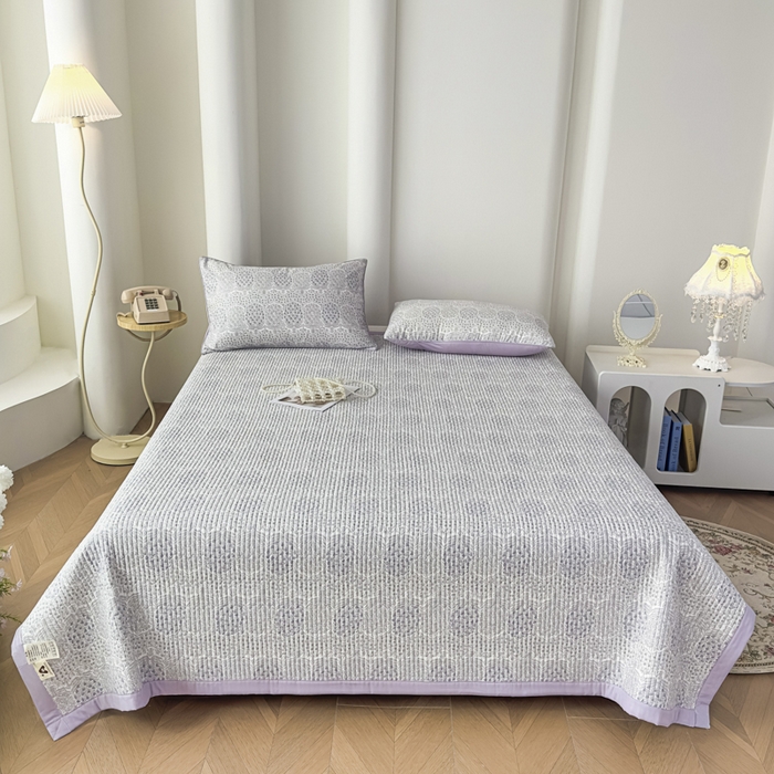 91家纺网 家纺一手货源 找家纺 恒尚居 2025新款A类莱赛尔天丝棉印花床盖-自然丛林 铃兰花园-薰衣紫