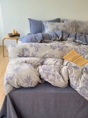 91家纺网 家纺一手货源 找家纺 竹合家纺 2025秋冬新品爆款加厚高克重复古风皱皱印花四件套 风木瑾-紫