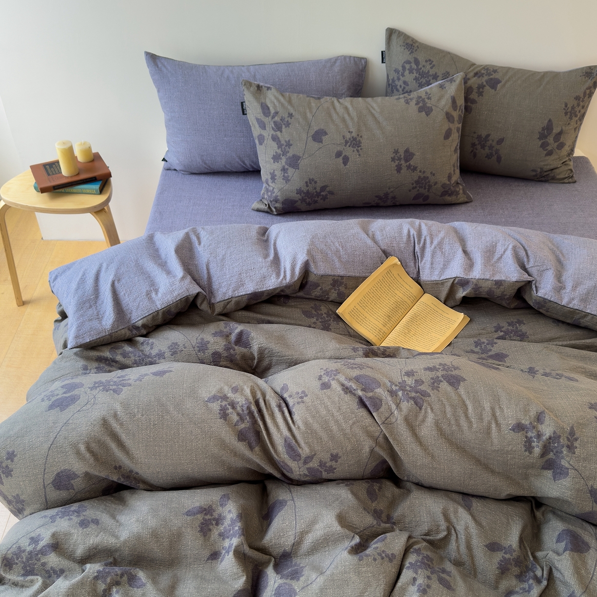 91家纺网 家纺一手货源 找家纺 竹合家纺 2025秋冬新品爆款加厚高克重复古风皱皱印花四件套 颂青时