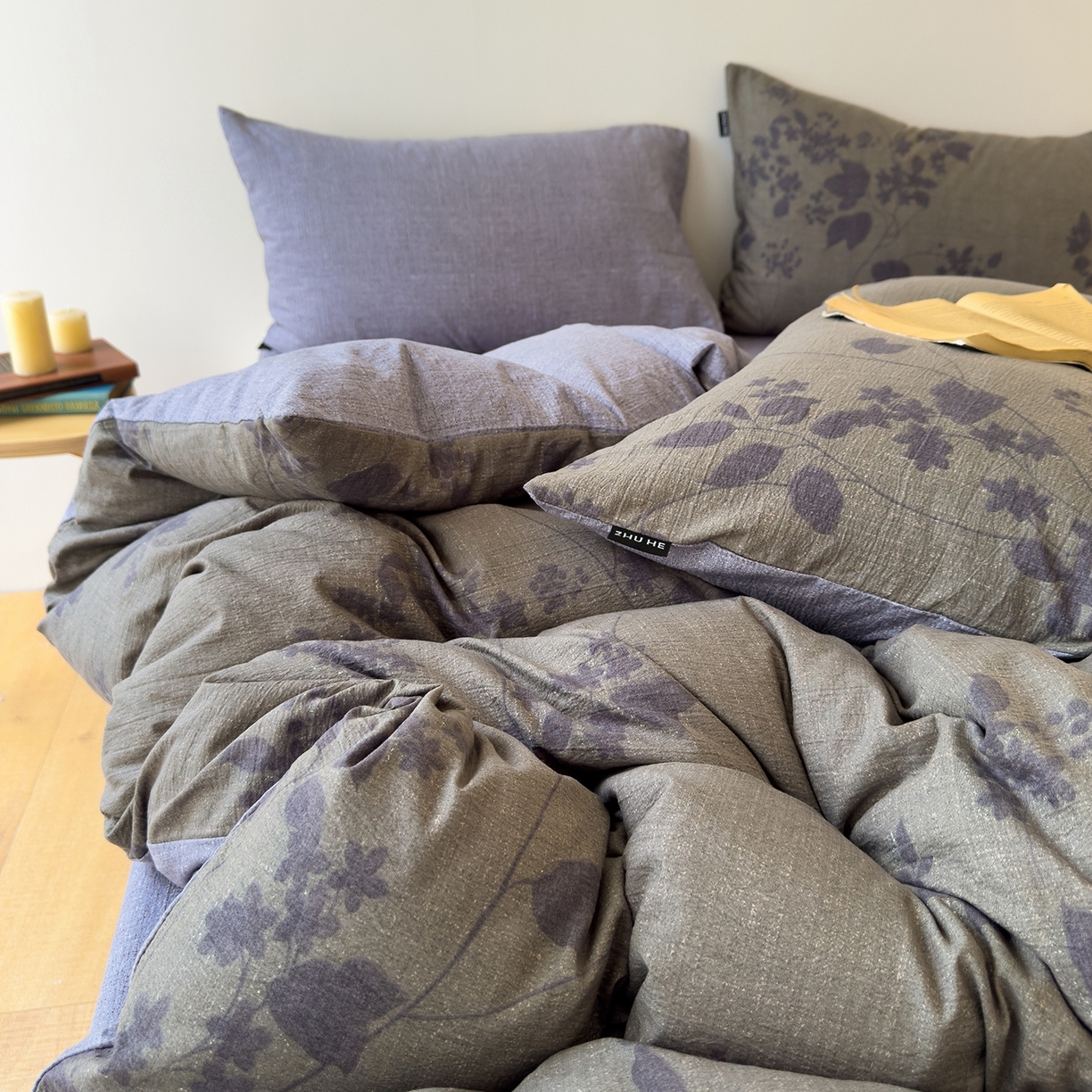 91家纺网 家纺一手货源 找家纺 竹合家纺 2025秋冬新品爆款加厚高克重复古风皱皱印花四件套 颂青时