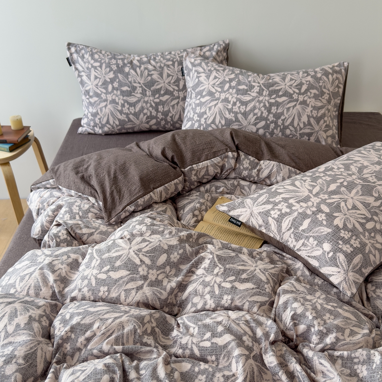 91家纺网 家纺一手货源 找家纺 竹合家纺 2025秋冬新品爆款加厚高克重复古风皱皱印花四件套 苍梧