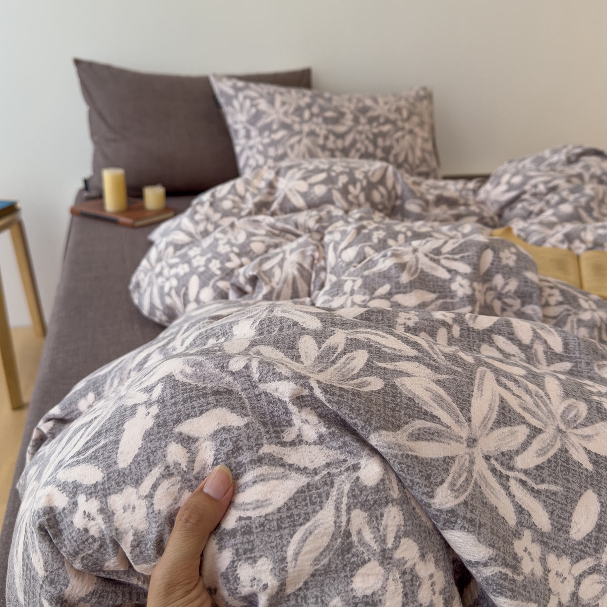 91家纺网 家纺一手货源 找家纺 竹合家纺 2025秋冬新品爆款加厚高克重复古风皱皱印花四件套 苍梧