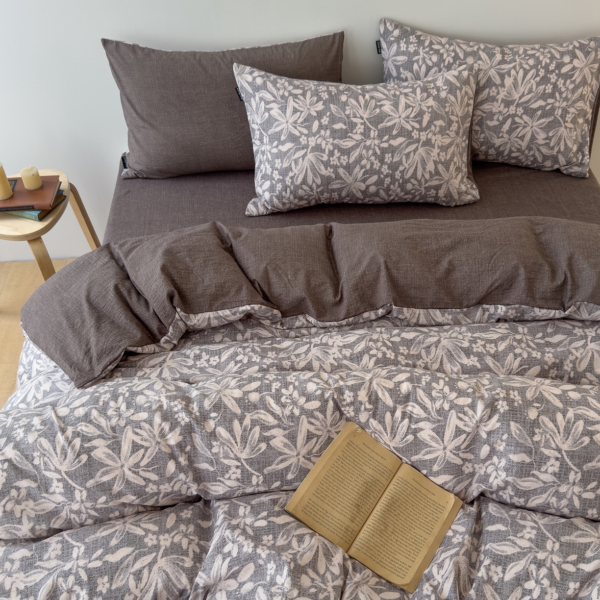 91家纺网 家纺一手货源 找家纺 竹合家纺 2025秋冬新品爆款加厚高克重复古风皱皱印花四件套 苍梧