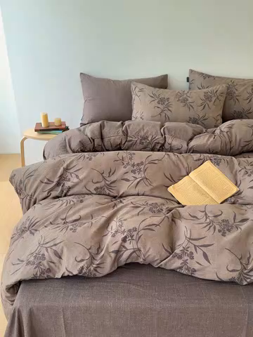 91家纺网 家纺一手货源 找家纺 竹合家纺 2025秋冬新品爆款加厚高克重复古风皱皱印花四件套 玉茗