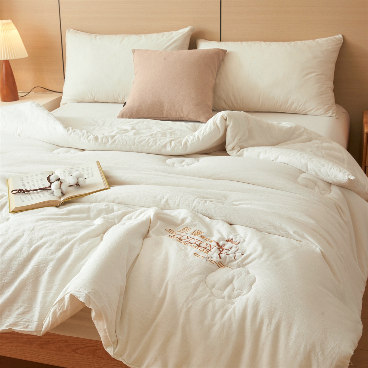 91家纺网 家纺一手货源 找家纺 （总）西域种棉人·千百笠 2025新款A类填充100%棉新疆棉花被子毛巾绣贴布绣冬被棉被全棉冬季加厚保暖纯棉花被芯