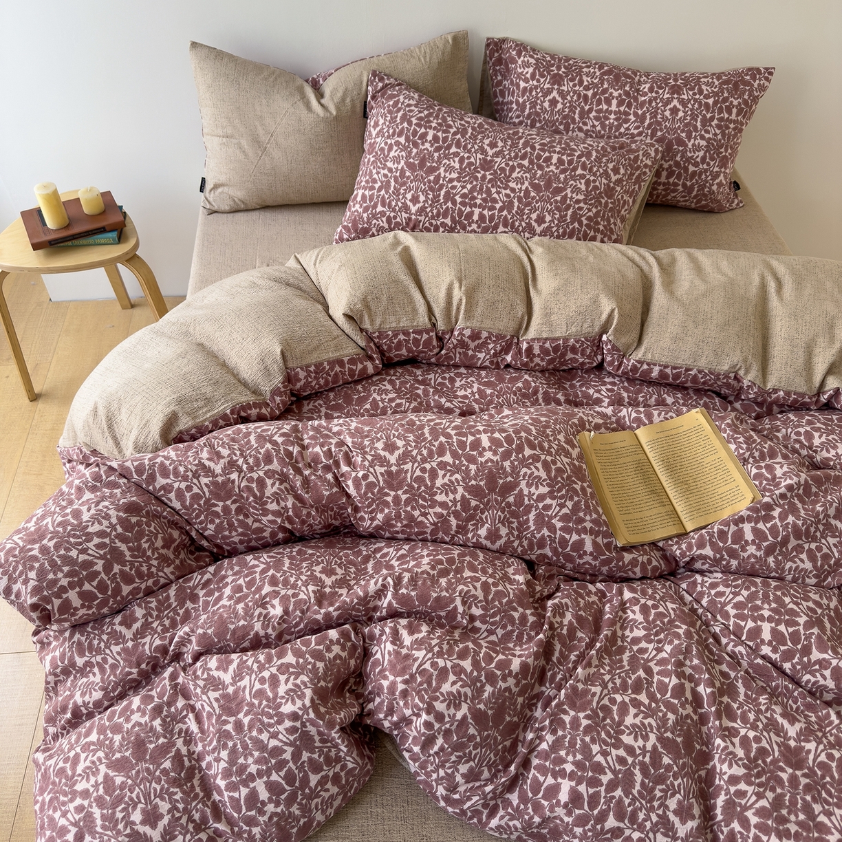 91家纺网 家纺一手货源 找家纺 竹合家纺 2025秋冬新品爆款加厚高克重复古风皱皱印花四件套 古奈-红