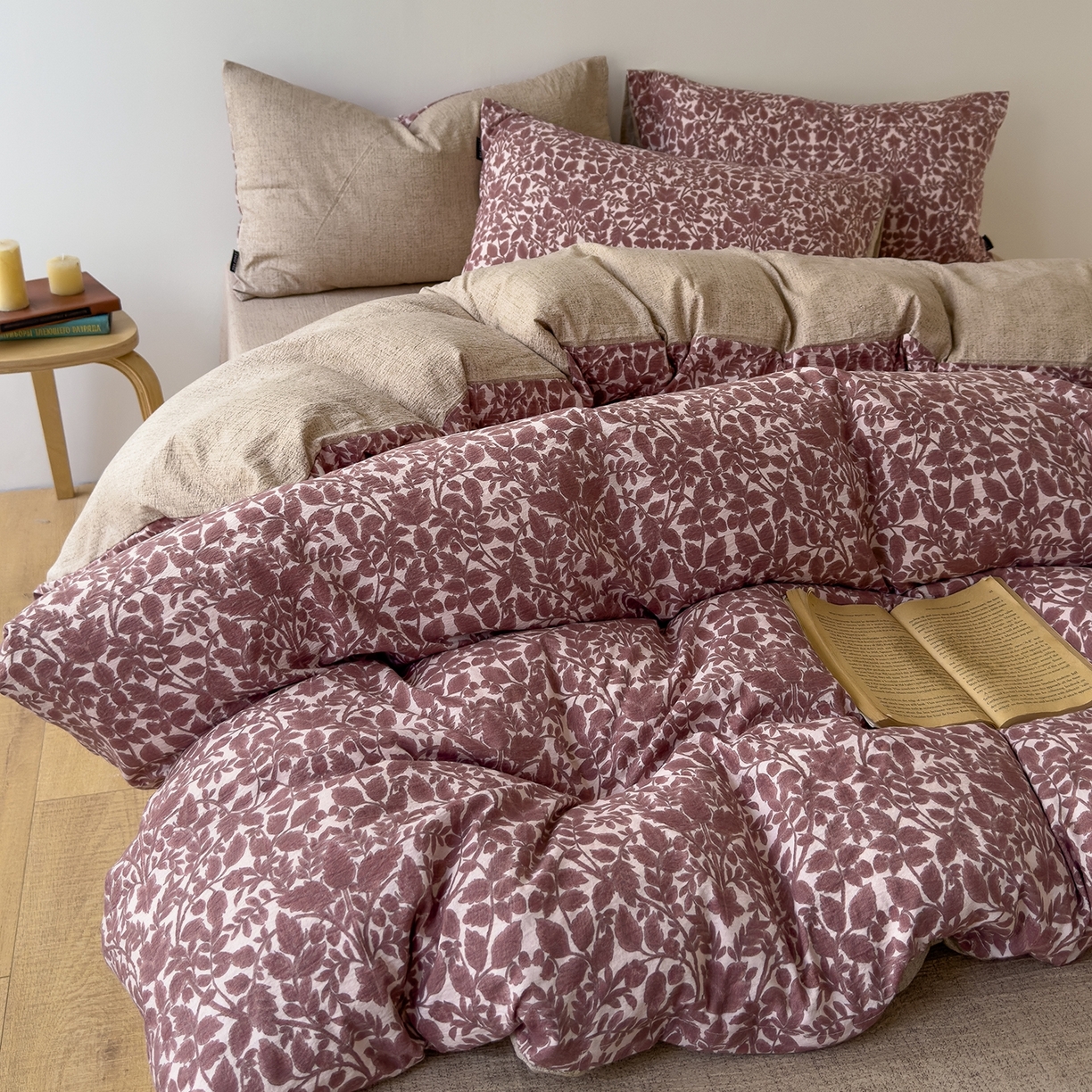 91家纺网 家纺一手货源 找家纺 竹合家纺 2025秋冬新品爆款加厚高克重复古风皱皱印花四件套 古奈-红