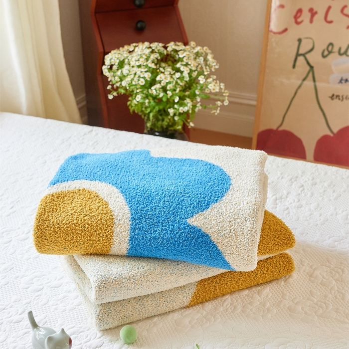 91家纺网 家纺一手货源 找家纺 （总）暖绵绵家纺 2025新款亲肤舒适半边绒盖毯毛毯-泽菲林（最低零售价：173元）