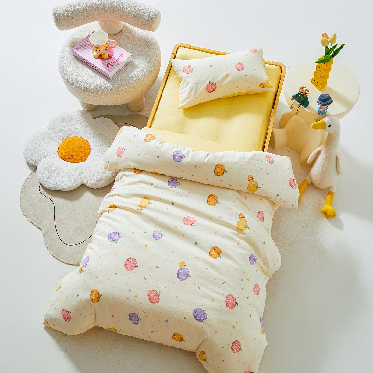 91家纺网 家纺一手货源 找家纺 西域种棉人·千百笠 2025新款100%全棉幼儿园被子三件套被套纯棉儿童六件套宝宝入园专用被套被褥含芯七件套 缤纷南瓜