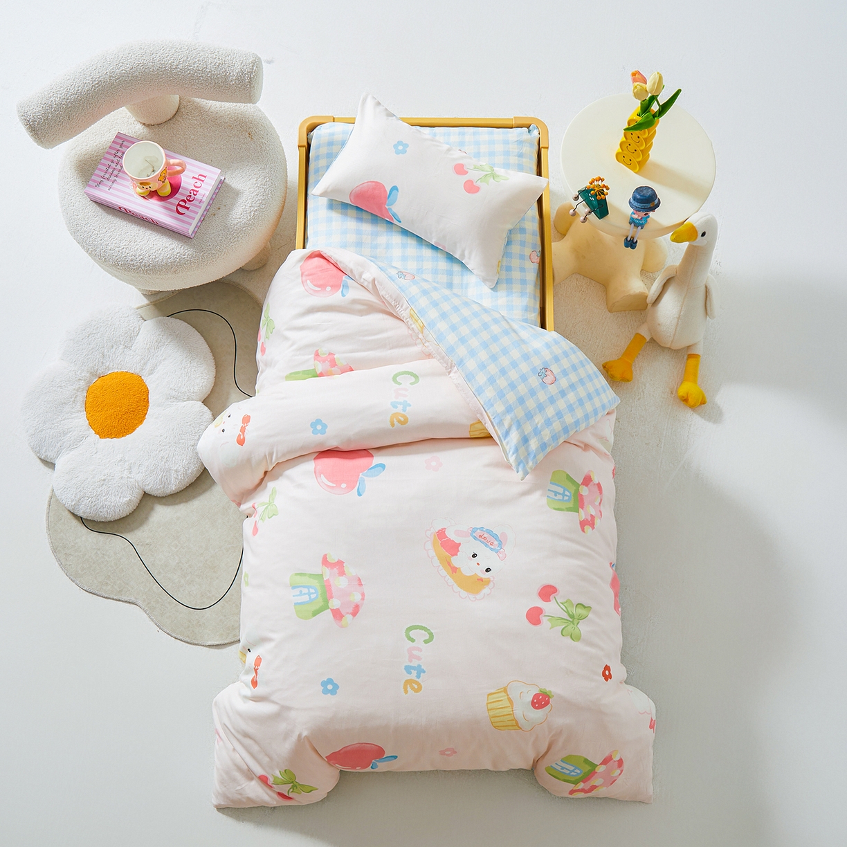 91家纺网 家纺一手货源 找家纺 西域种棉人·千百笠 2025新款100%全棉幼儿园被子三件套被套纯棉儿童六件套宝宝入园专用被套被褥含芯七件套 美味甜心