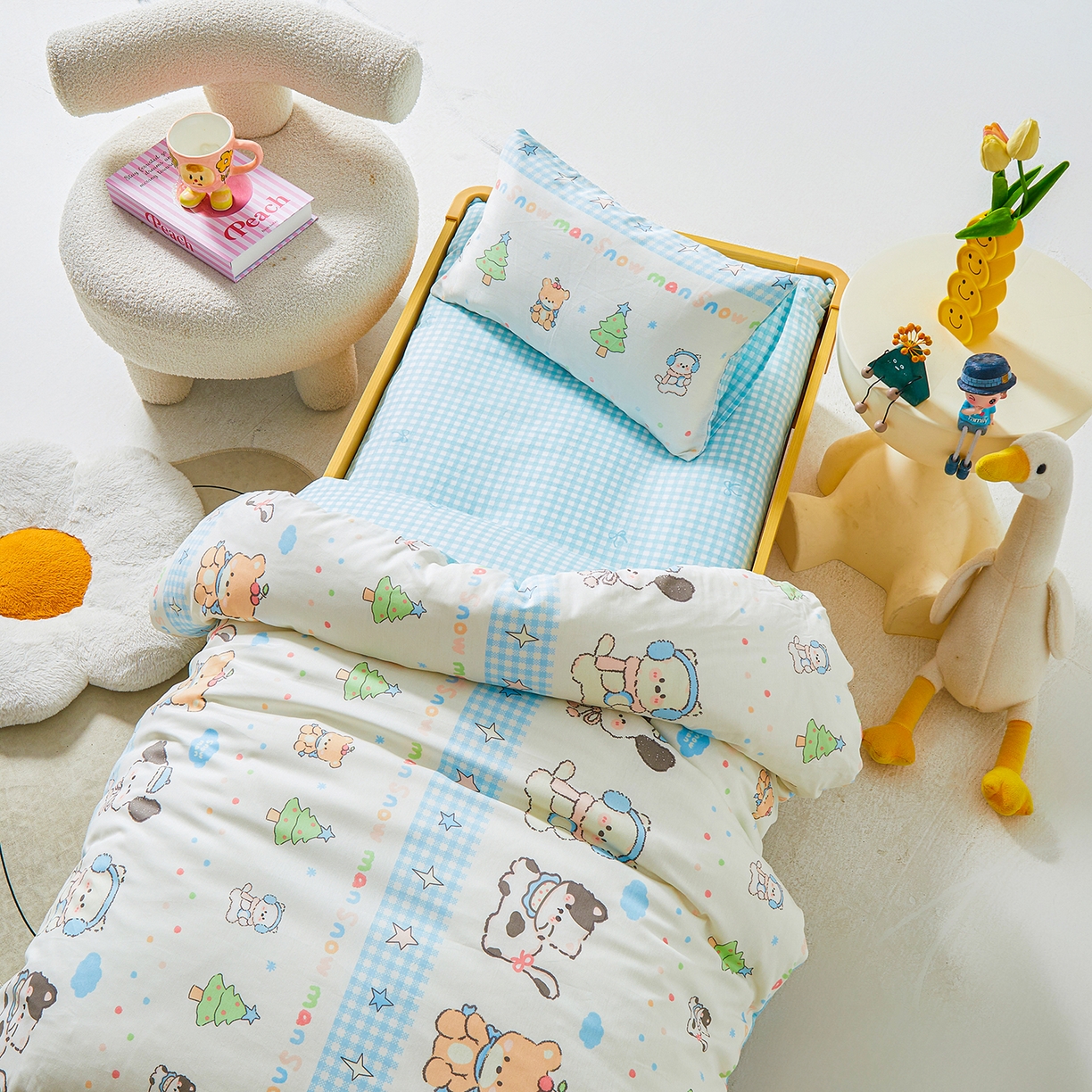 91家纺网 家纺一手货源 找家纺 西域种棉人·千百笠 2025新款100%全棉幼儿园被子三件套被套纯棉儿童六件套宝宝入园专用被套被褥含芯七件套 圣诞派对