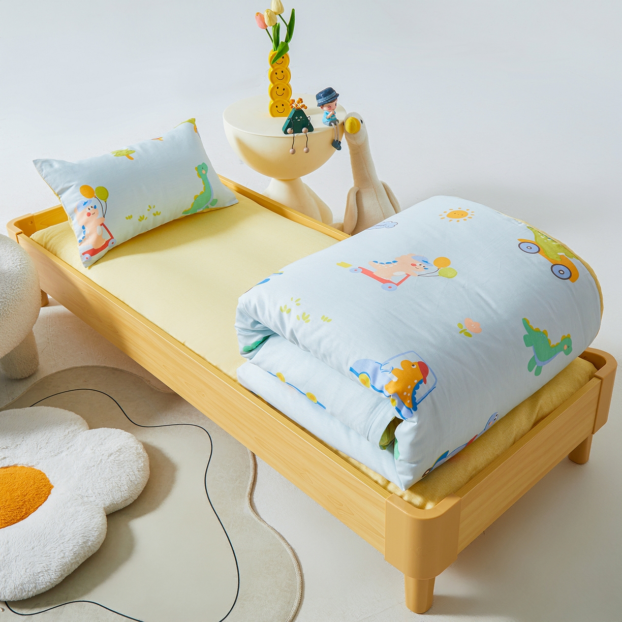 91家纺网 家纺一手货源 找家纺 西域种棉人·千百笠 2025新款100%全棉幼儿园被子三件套被套纯棉儿童六件套宝宝入园专用被套被褥含芯七件套 淘气恐龙