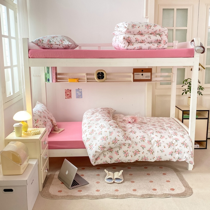 91家纺网 家纺一手货源 找家纺 芷凡家纺 2025新款水洗棉双层纱学生三件套四件套学生宿舍上下铺三件套 清新粉桃