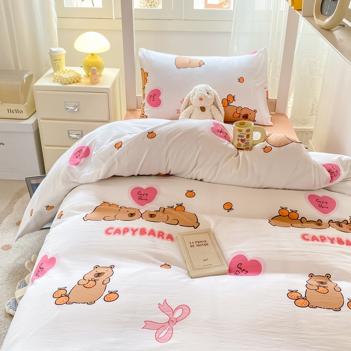 91家纺网 家纺一手货源 找家纺 芷凡家纺 2025新款水洗棉双层纱学生三件套四件套学生宿舍上下铺三件套 萌熊