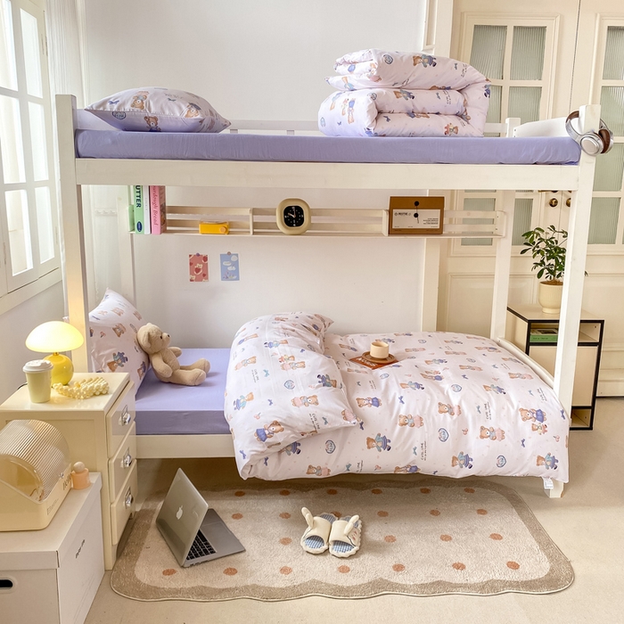 91家纺网 家纺一手货源 找家纺 芷凡家纺 2025新款水洗棉双层纱学生三件套四件套学生宿舍上下铺三件套 熊宝乐园