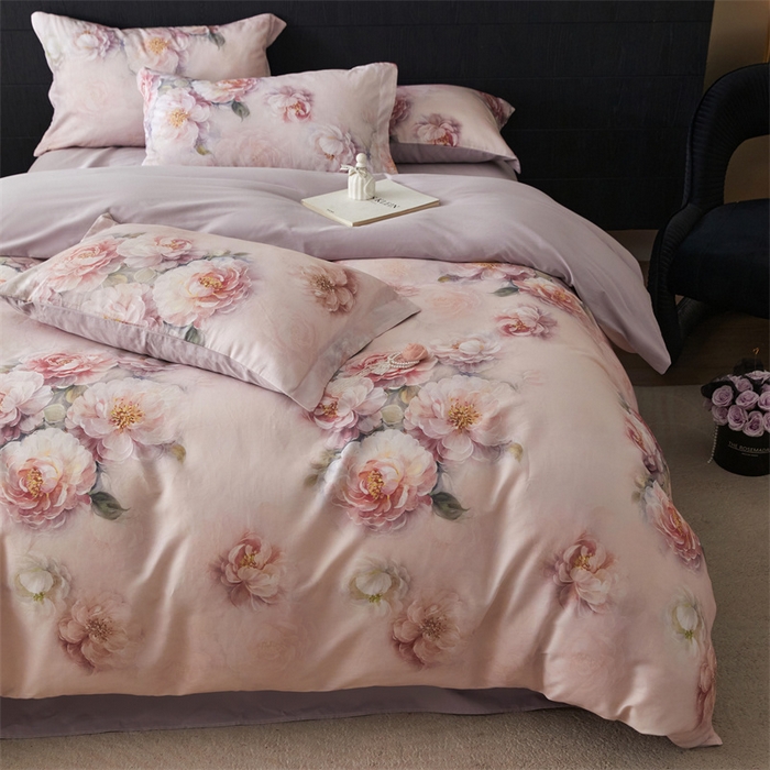 91家纺网 家纺一手货源 找家纺 绒棉世家 2025新款60贡缎数码印花长绒棉全棉四件套 绮梦花园-粉
