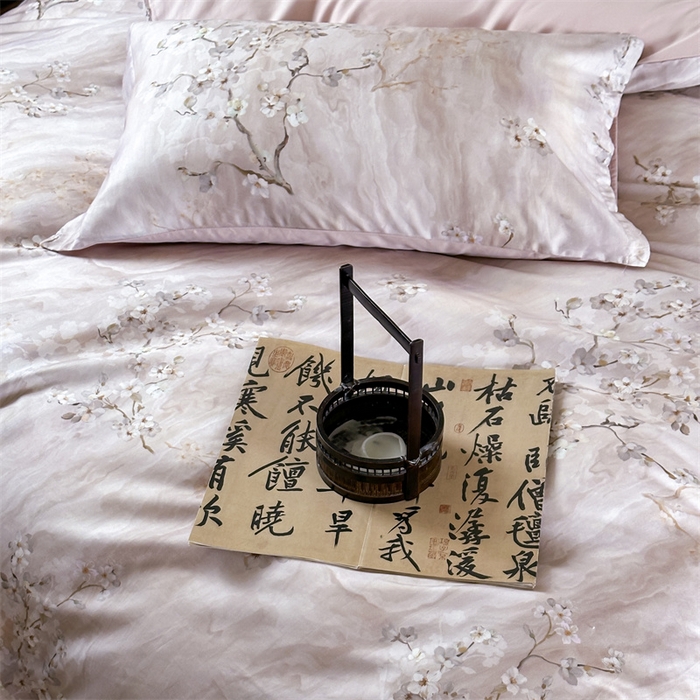 91家纺网 家纺一手货源 找家纺 绒棉世家 2025新款60贡缎数码印花长绒棉全棉四件套 倾城花恋