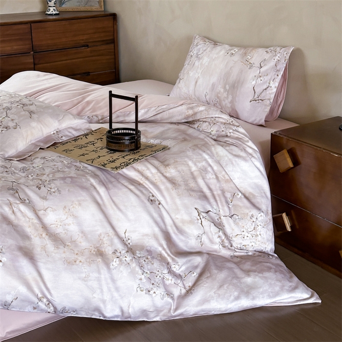 91家纺网 家纺一手货源 找家纺 绒棉世家 2025新款60贡缎数码印花长绒棉全棉四件套 倾城花恋