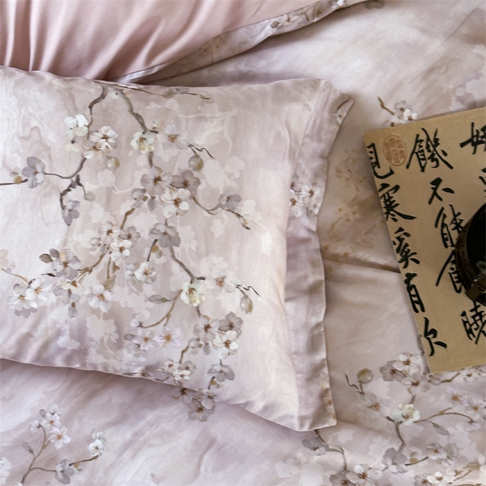 91家纺网 家纺一手货源 找家纺 绒棉世家 2025新款60贡缎数码印花长绒棉全棉四件套 倾城花恋