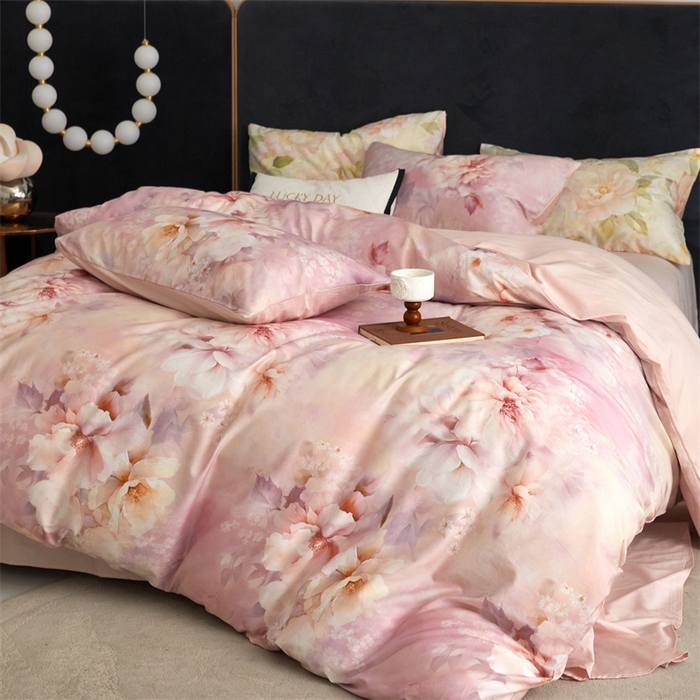 91家纺网 家纺一手货源 找家纺 绒棉世家 2025新款60贡缎数码印花长绒棉全棉四件套 繁花粉