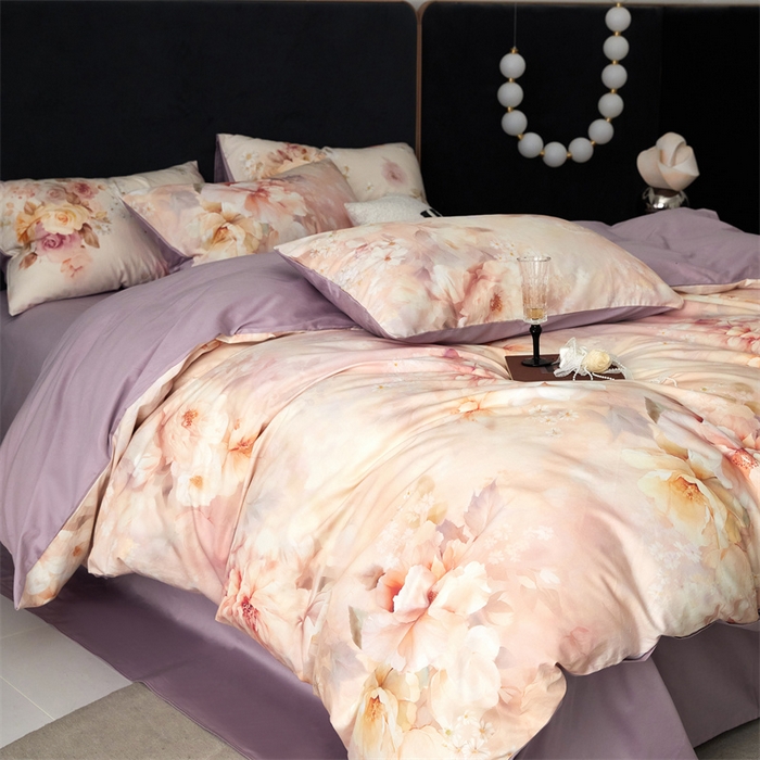 91家纺网 家纺一手货源 找家纺 绒棉世家 2025新款60贡缎数码印花长绒棉全棉四件套 繁花紫