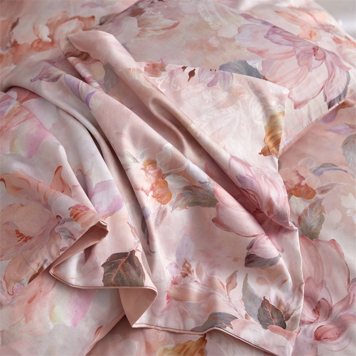 91家纺网 家纺一手货源 找家纺 绒棉世家 2025新款60贡缎数码印花长绒棉全棉四件套 花开半夏