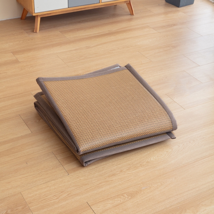 91家纺网 家纺一手货源 找家纺 北辰 2025新款席子凉席拼接地垫可折叠床垫床边垫打地铺神器 流金岁月