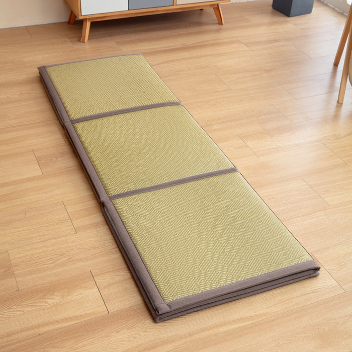 91家纺网 家纺一手货源 找家纺 北辰 2025新款席子凉席拼接地垫可折叠床垫床边垫打地铺神器 绿饼干