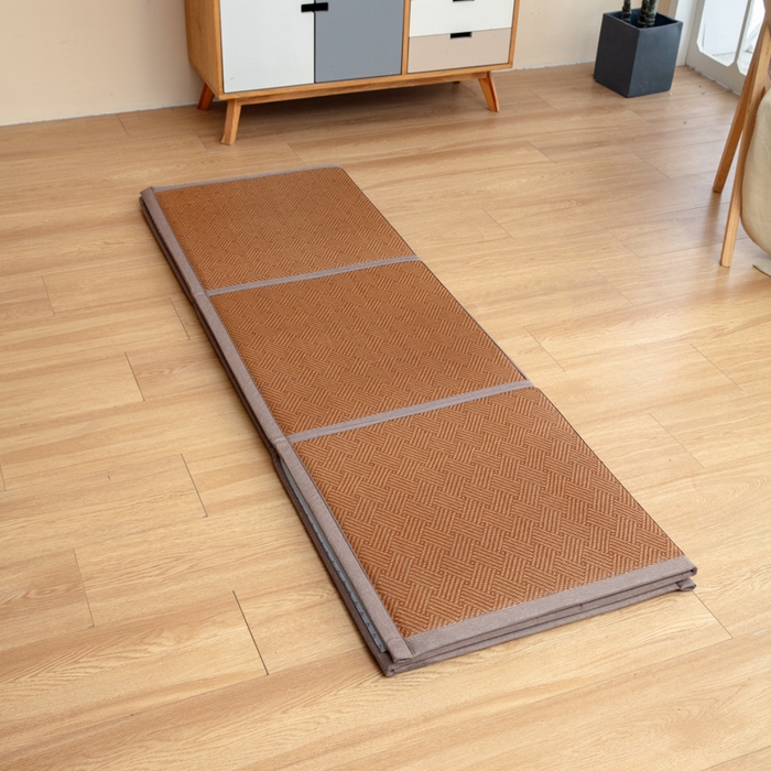 91家纺网 家纺一手货源 找家纺 北辰 2025新款席子凉席拼接地垫可折叠床垫床边垫打地铺神器 青春岁月