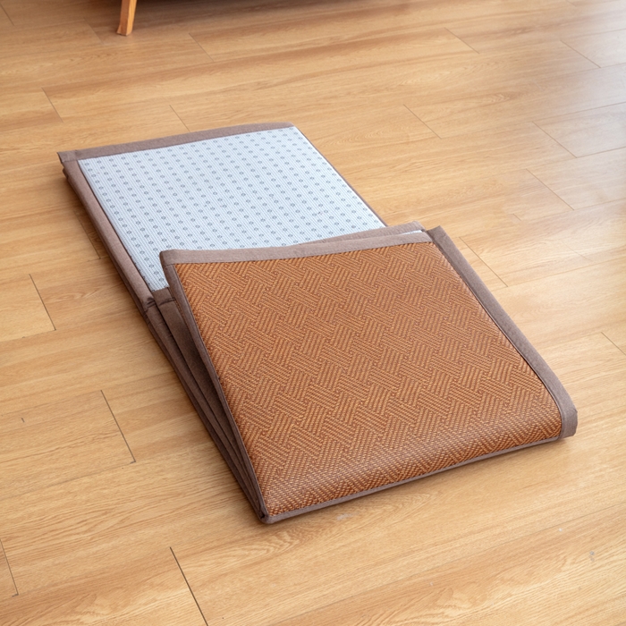 91家纺网 家纺一手货源 找家纺 北辰 2025新款席子凉席拼接地垫可折叠床垫床边垫打地铺神器 青春岁月