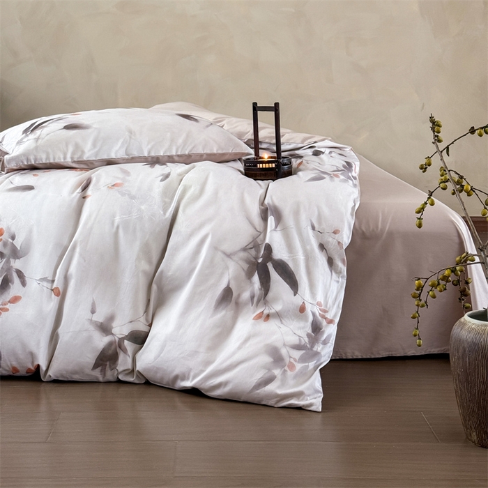 91家纺网 家纺一手货源 找家纺 绒棉世家 2025新款60贡缎数码印花长绒棉全棉四件套 沐颜