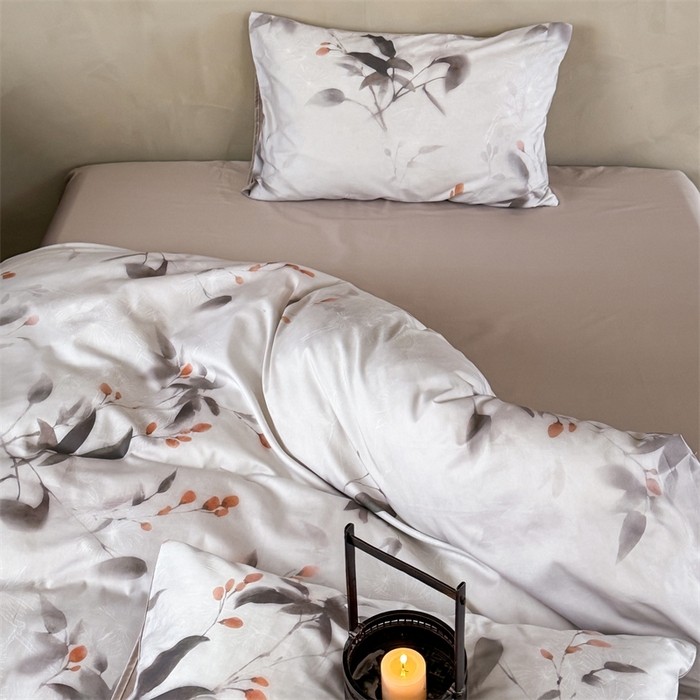 91家纺网 家纺一手货源 找家纺 绒棉世家 2025新款60贡缎数码印花长绒棉全棉四件套 沐颜