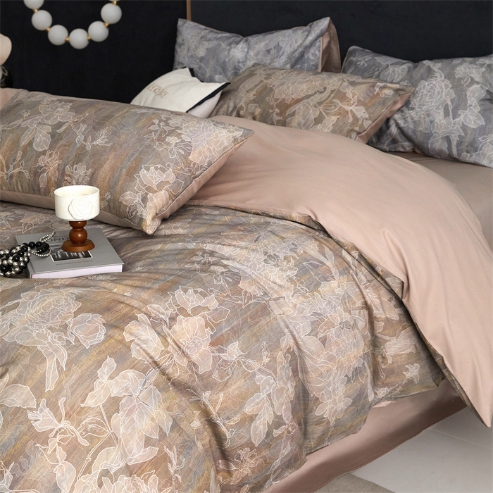 91家纺网 家纺一手货源 找家纺 绒棉世家 2025新款60贡缎数码印花长绒棉全棉四件套 远黛灰